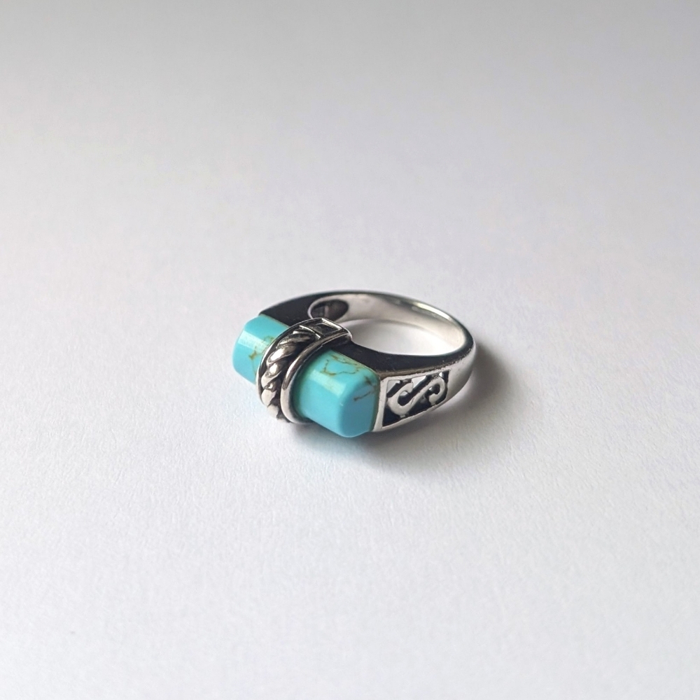 Sterling silver ring Composite turquoise scroll swirl work on the sides 925